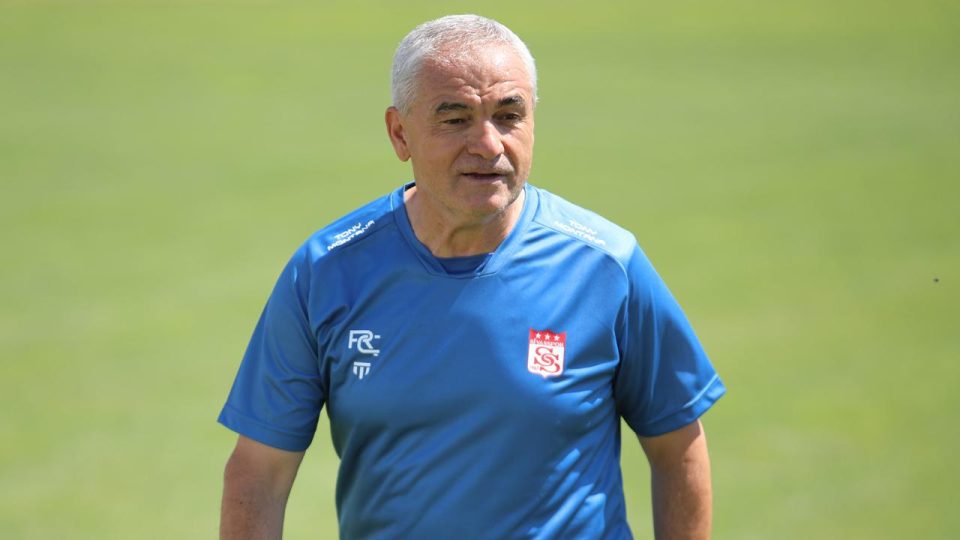 Rıza Çalımbay taraftardan destek istedi