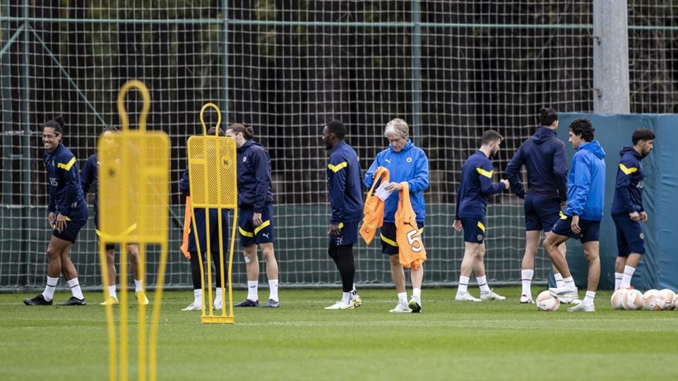 Fenerbahçe AEK Larnaca maçına hazır