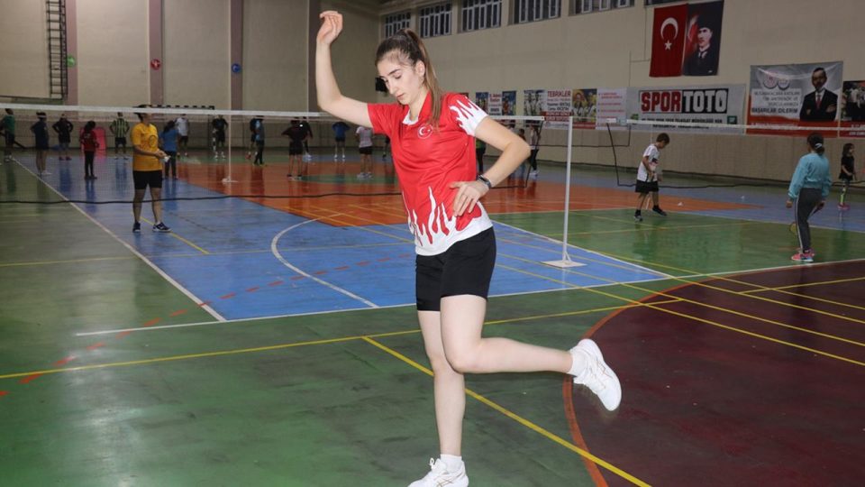 Milli badmintoncu Zehra Erdem’in hedefi olimpiyat şampiyonluğu