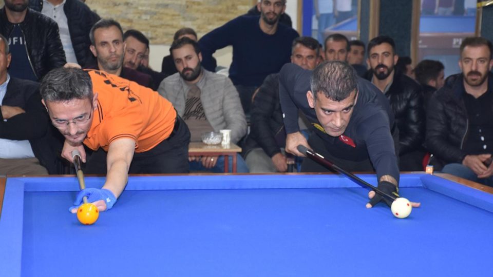 Dünya şampiyonu bilardocular Şırnak’ta deneyimlerini aktardı