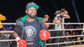 Eski yıldız boksör Mayweather gösteri maçına çıkacak