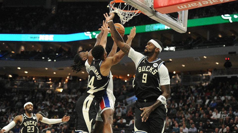 NBA’de Bucks yoluna namağlup devam ediyor