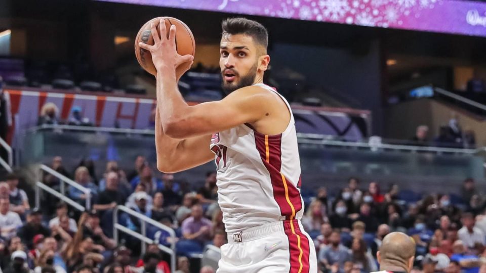 NBA’de forması giyen Ömer Faruk Yurtseven ameliyat edildi
