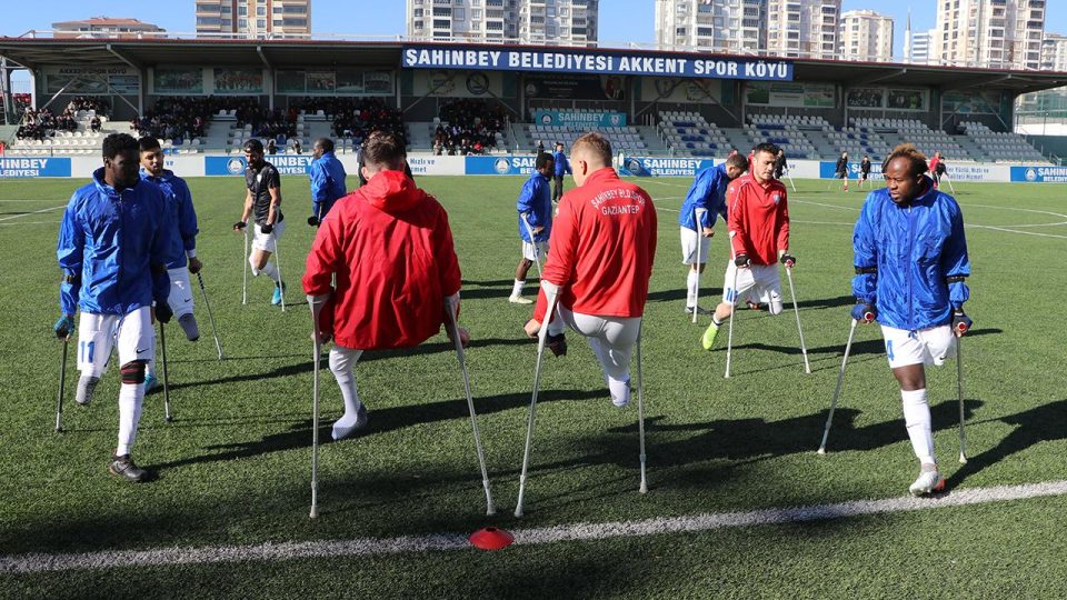 Ampute futbolda başarının sırrı tesisleşmeden geçiyor