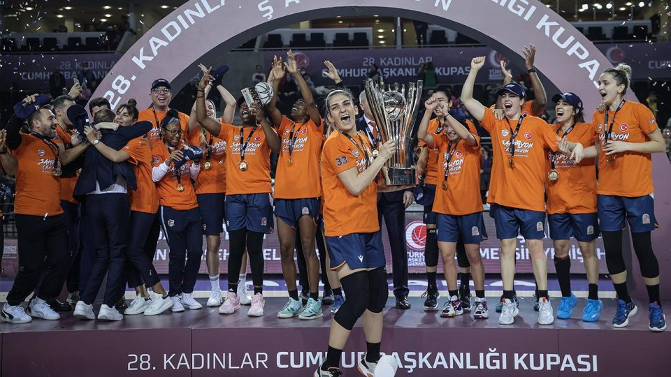 ÇBK Mersin Yenişehir Belediyesi 12 maçtır yenilmeden şampiyonluk yolunda