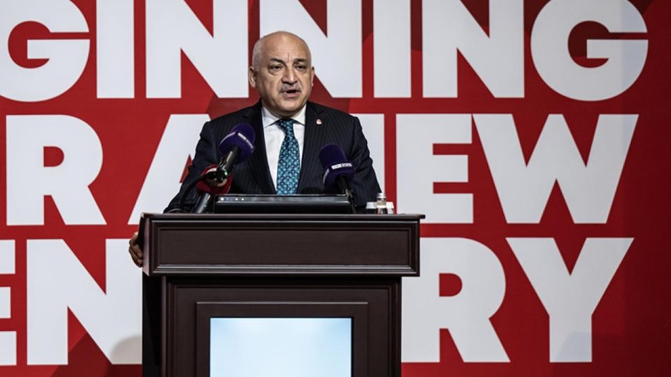 Mehmet Büyükekşi: Türk futbolunu daha iyi noktaya taşıyacağız