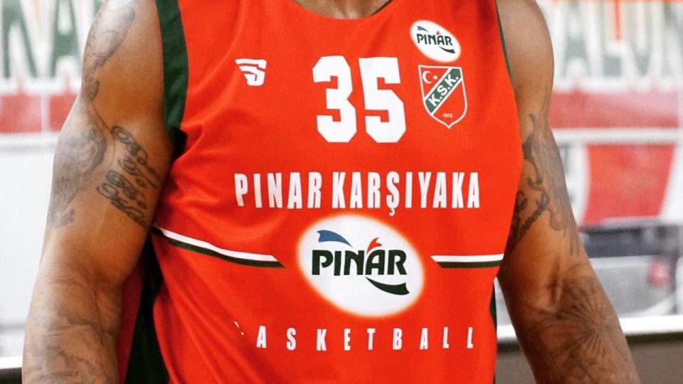 Pınar Karşıyaka’dan Bahçeşehir Koleji maçı hakemlerine tepki
