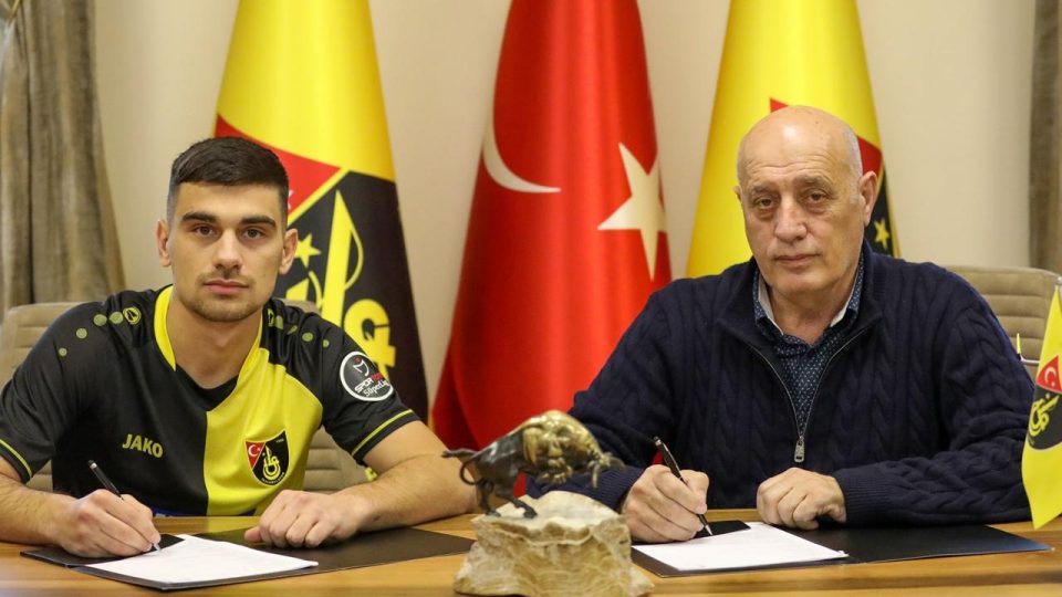 İstanbulspor Florian Loshaj’ı kadrosuna kattı
