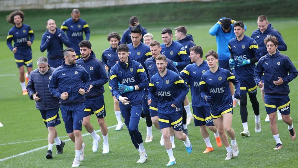 Fenerbahçe’de Valencia ve Emre Mor sahada çalıştı