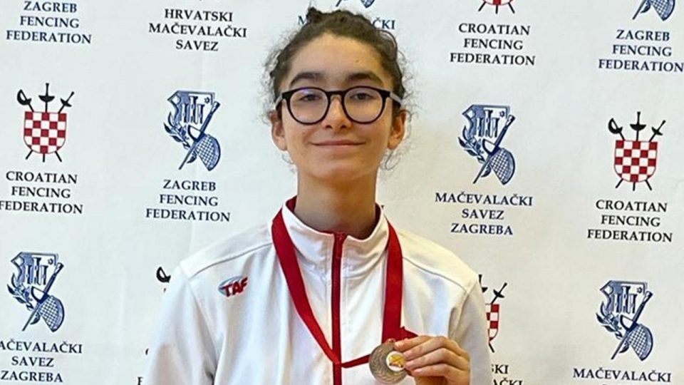 Milli eskrimci Elif Ada Yıldız bronz madalya kazandı