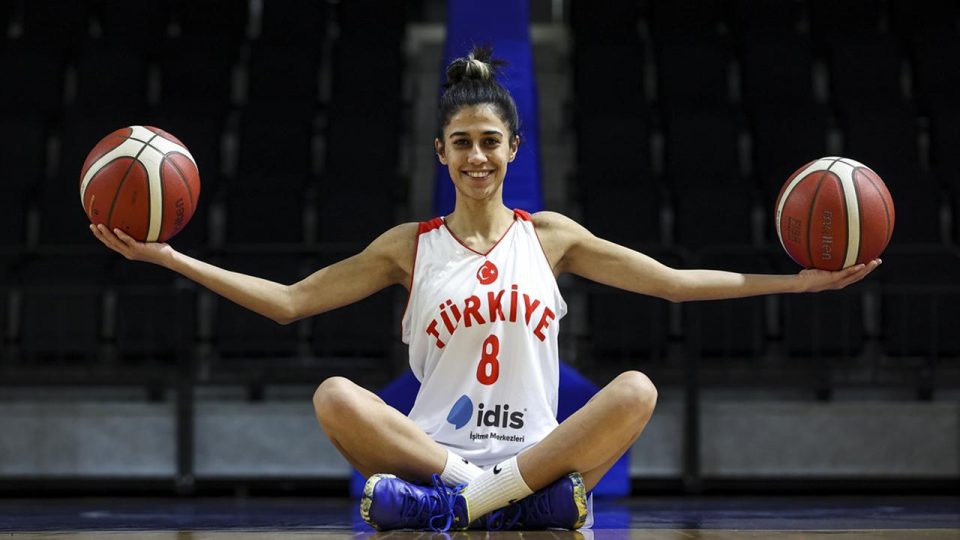 Milli işitme engelli kadın basketbolcular tarihi başarılar kazanacaklarına inanıyor