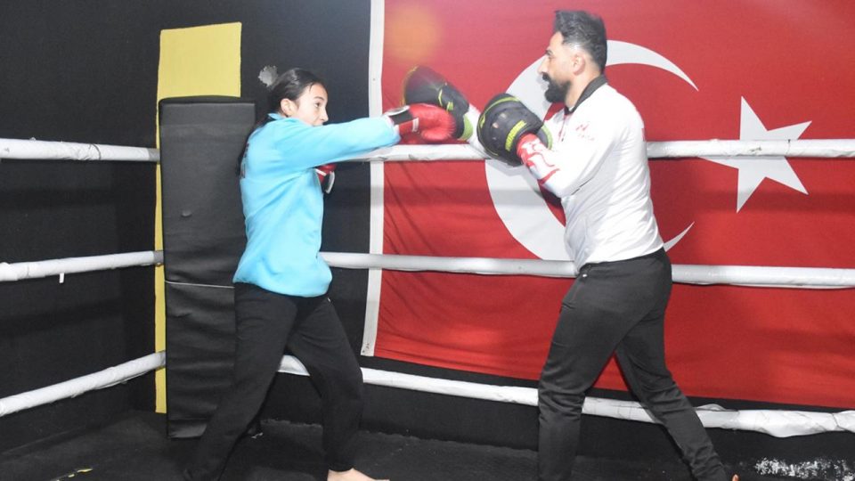 Muaythai sporcusu Elmas Başoğlu’nun yeni hedefi dünya şampiyonluğu