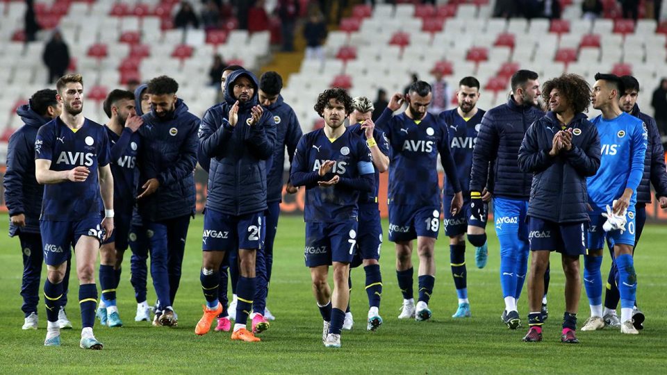 Fenerbahçe’nin deplasmandaki yenilmezlik serisi 9 maça çıktı