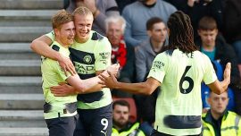 Manchester City 4 golle kazandı