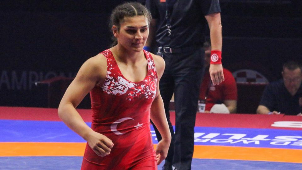 Milli sporcu Nesrin Baş’tan bronz madalya