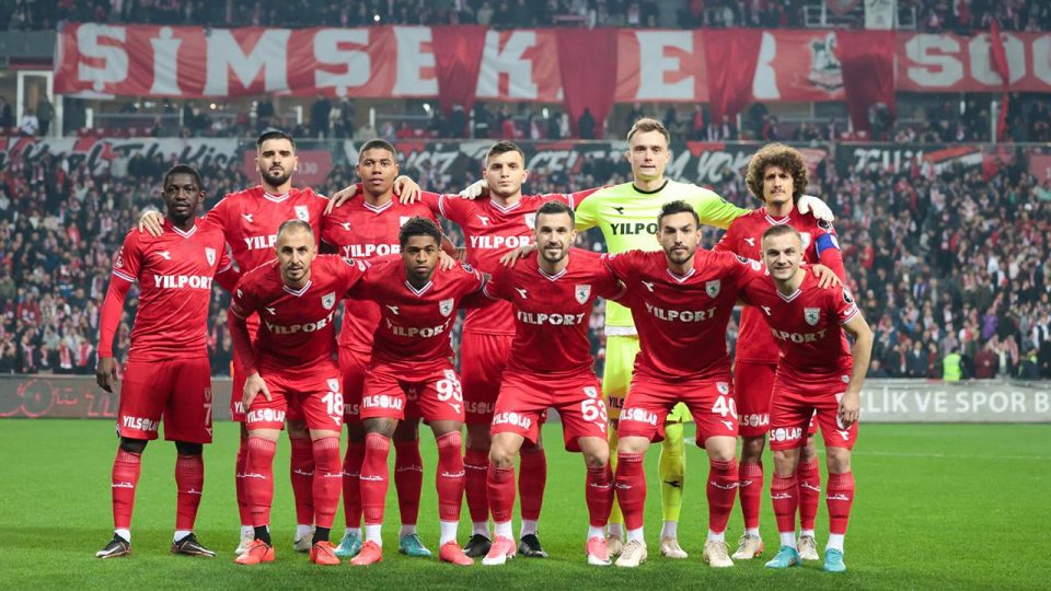 Samsunspor ligi şampiyon olarak tamamlamak istiyor