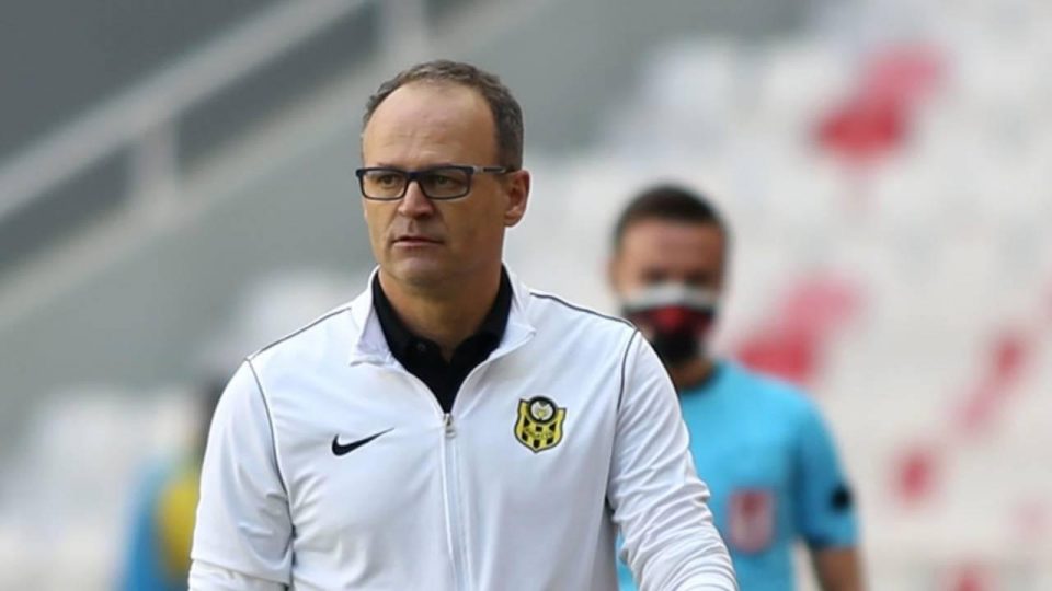 Giresunspor’da teknik direktörlüğe İrfan Buz getirildi