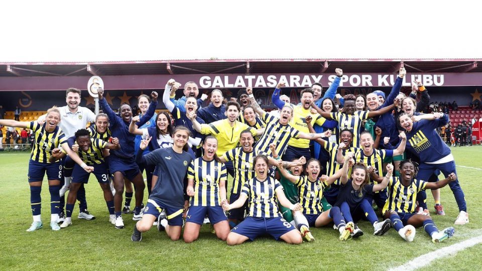 Kadınlar Futbol Süper Ligi’nde ilk finalist Fenerbahçe