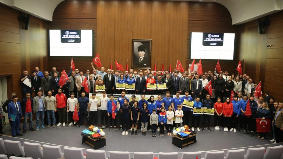 Kocaeli’de amatör spor kulüplerine destek