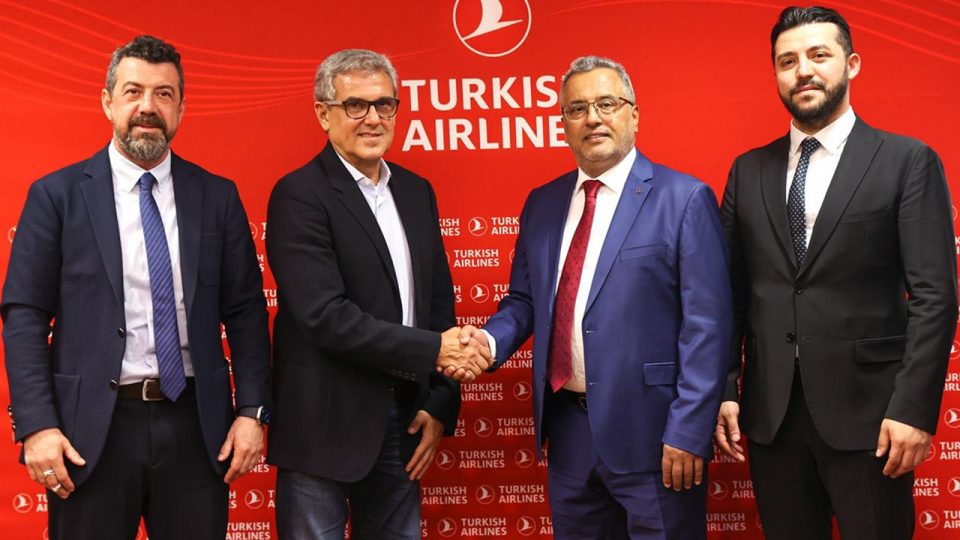 Türk Hava Yolları Kadın Voleybol Takımı’nda Ze Roberto dönemi
