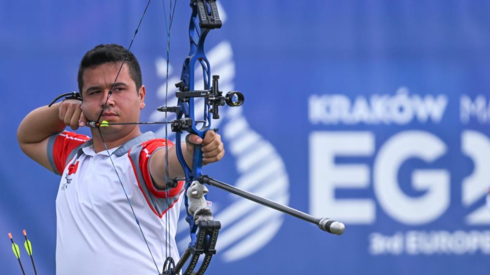 Okçuluk erkekler makaralı yayda Emircan Haney bronz madalya kazandı