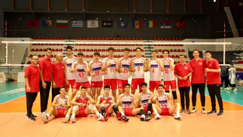 19 Yaş Altı Erkek Milli Voleybol Takımı Balkan Şampiyonası’nda yarı finale yükseldi