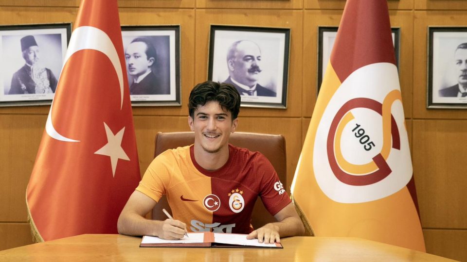 Gökdeniz Gürpüz resmen Galatasaray’da