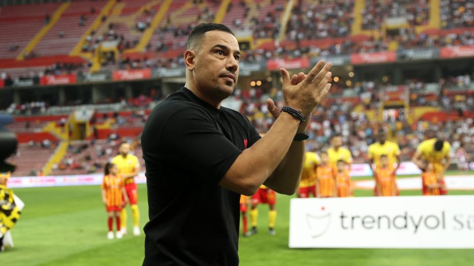 Teknik direktör Çağdaş Atan Kayserispor’dan ayrıldığını açıkladı