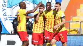 Kayserispor Thiam ile coştu