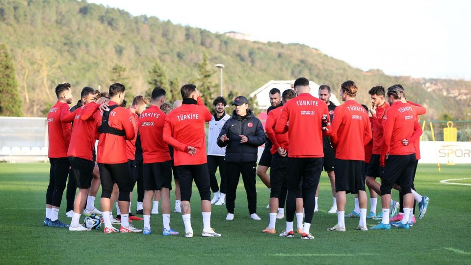 A Milli Futbol Takımı Almanya ve Galler maçı hazırlıklarını sürdürdü