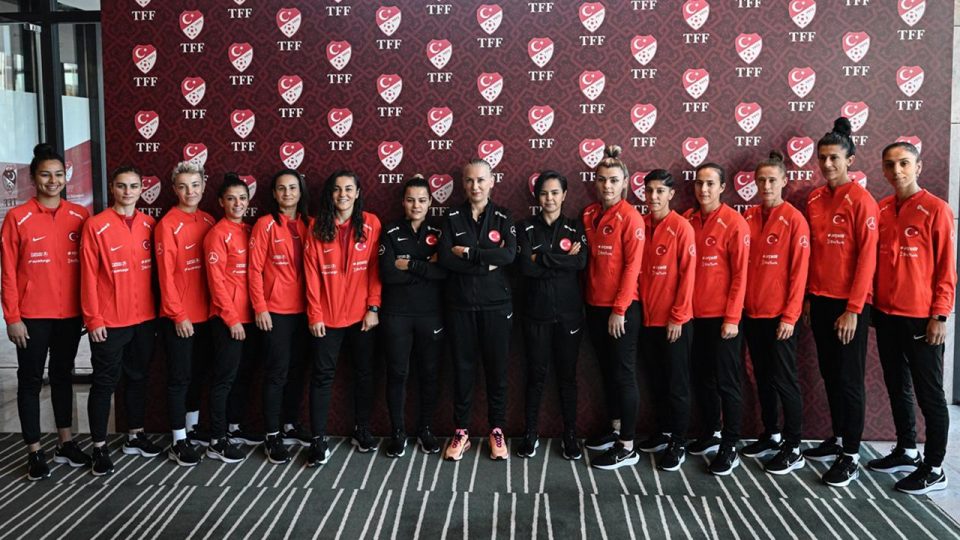 A Milli Kadın Futbol Takımı’nda hedef 6’da 6