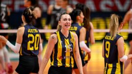 MKE Ankaragücü taraftarından voleybol takımına destek